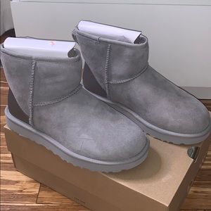 UGG- Women’s Classic Mini II Metallic